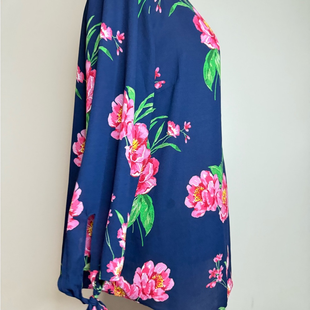 Talbots Floral Blue Blouse 3/4 sleeve with Pink peonies in size large - Picture 3 of 10